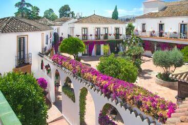 هتل Globales Pueblo Andaluz