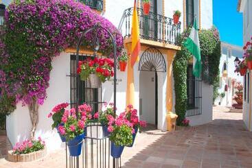 هتل Globales Pueblo Andaluz