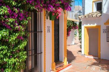 هتل Globales Pueblo Andaluz