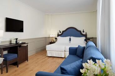 H10 Corregidor Boutique Hotel
