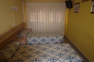 هتل Hostal San Jorge