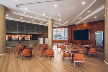 Отель Iberostar Waves Bouganville Playa