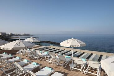 Отель Iberostar Waves Bouganville Playa