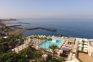 Отель Iberostar Waves Bouganville Playa