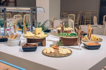 هتل Iberostar Waves Las Dalias - All Inclusive
