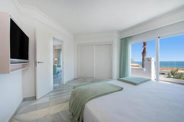 هتل Iberostar Selection Marbella Coral Beach