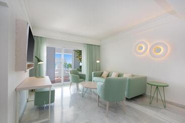 هتل Iberostar Selection Marbella Coral Beach
