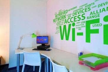 هتل Ibis Styles Zaragoza Ramiro I
