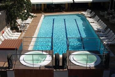 هتل La Palmera & Spa