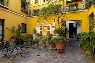 هتل Las Casas De La Judería