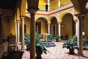 هتل Las Casas De La Judería