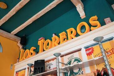 هتل Los Toreros