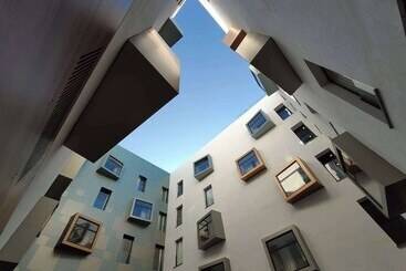 هتل Macia Sevilla Kubb