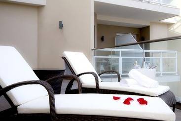 Отель Moon Dreams Torremolinos