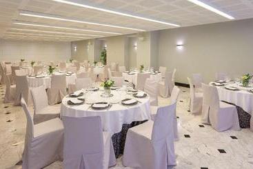 هتل NH Collection Villa De Bilbao