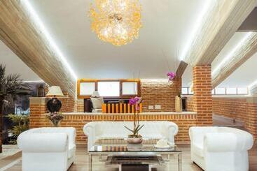 هتل Resort El Montico
