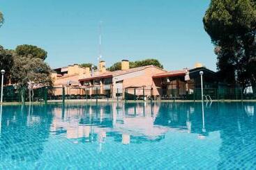 هتل Resort El Montico