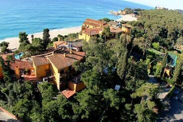 Rigat Park & Spa Hotel   Adults Recommended