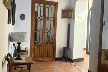 هتل روستایی Entreolivos