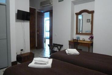 هتل روستایی Entreolivos