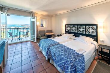 Parador De Malaga Gibralfaro - Malaga