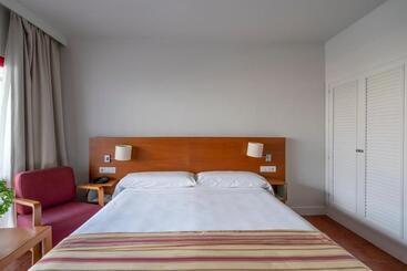 Parador De Nerja - نيرخا