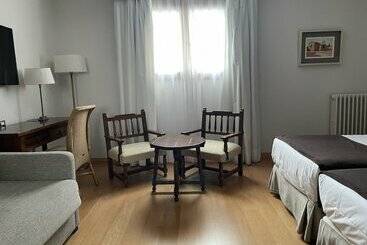 Parador De Puebla De Sanabria