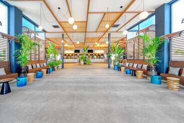 استراحتگاه Labranda Suites Costa Adeje