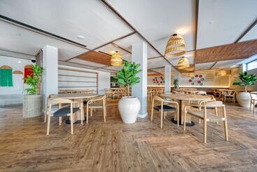 Курорт Labranda Suites Costa Adeje