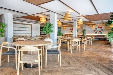 Курорт Labranda Suites Costa Adeje