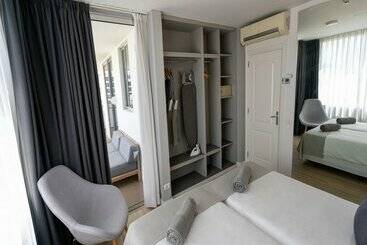 Coral Suites & Spa - Adults Only
