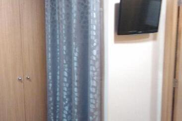 Hostal Bisbal Only Adults No Ac