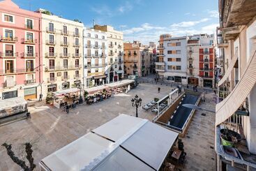 مسافرخانه Forum Tarragona
