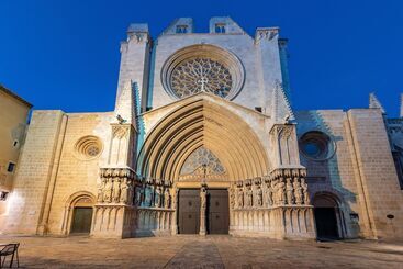 مسافرخانه Forum Tarragona