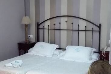 مسافرخانه Le Petit Paris