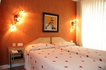 Hostal Paris