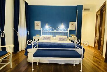 Hostal Paris