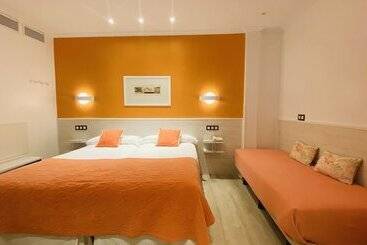 Hostal Paris