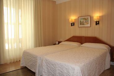 Hostal Paris