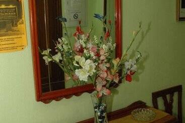 Hostal Ramon Y Cajal
