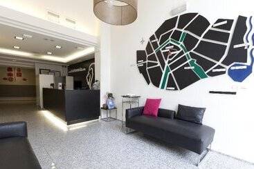 مسافرخانه Venecia Plaza Centro