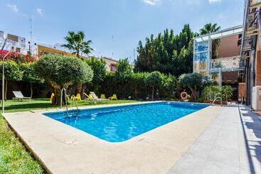 Aacr Hotel Monteolivos