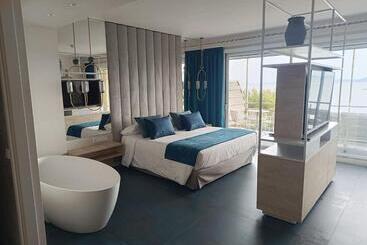 هتل Canyelles Platja