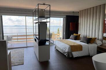 هتل Canyelles Platja