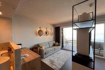 هتل Canyelles Platja