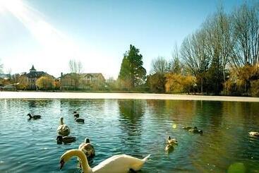 هتل Del Lago