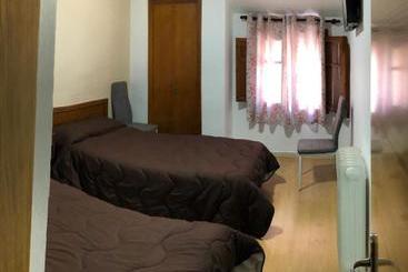 هتل Hostal El Arco