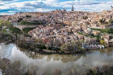 هتل Trípolis Toledo