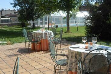 Hostal Burgos - Torrecaballeros