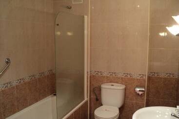 هتل Hostal Carlos V